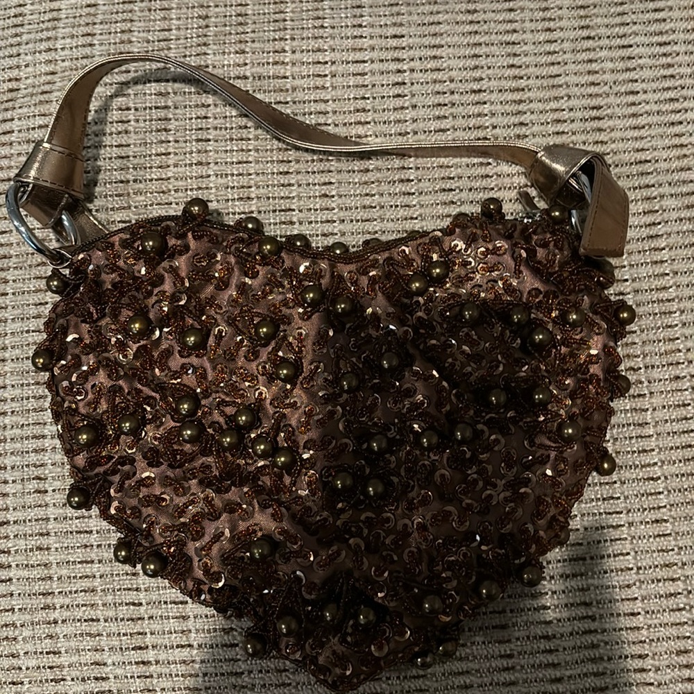 Sequined and beaded purse 👜‎